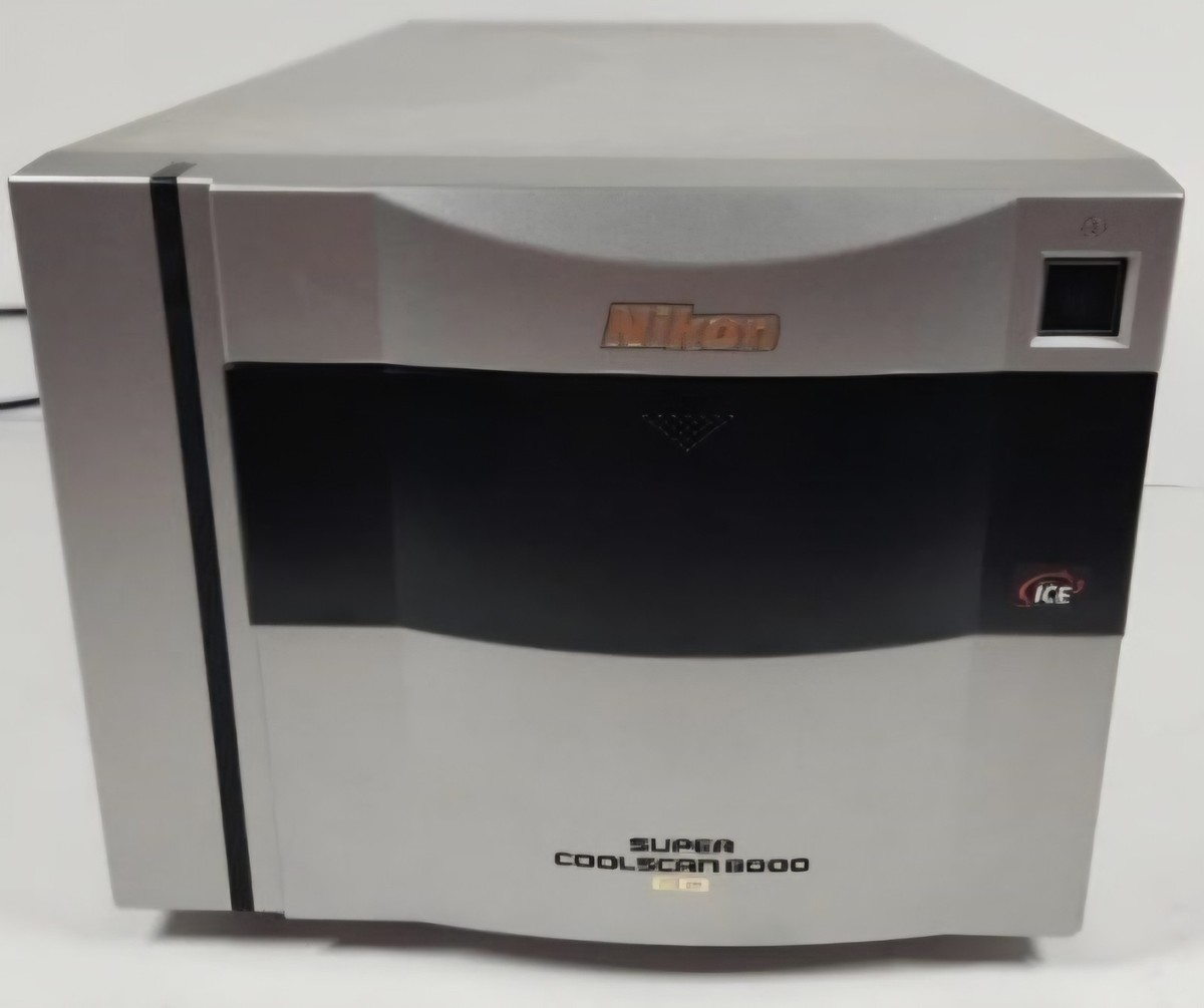 Nikon Super Coolscan LS-8000 ED Medium Format 35mm Scanner Nikon Super Coolscan LS-8000 ED Medium Format 35mm Scanner
