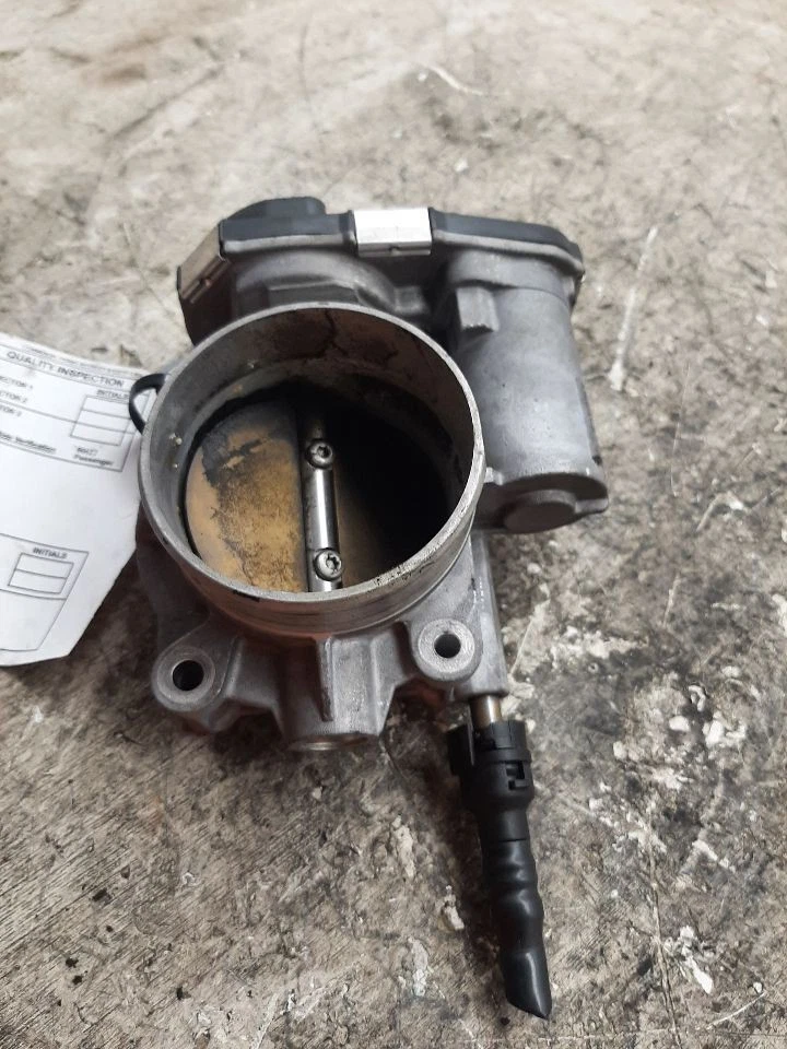 2008 - 2012 年吉姆西峡谷油门车身油门组件 2.9L ID 12631018 — 第 2/4 张图片