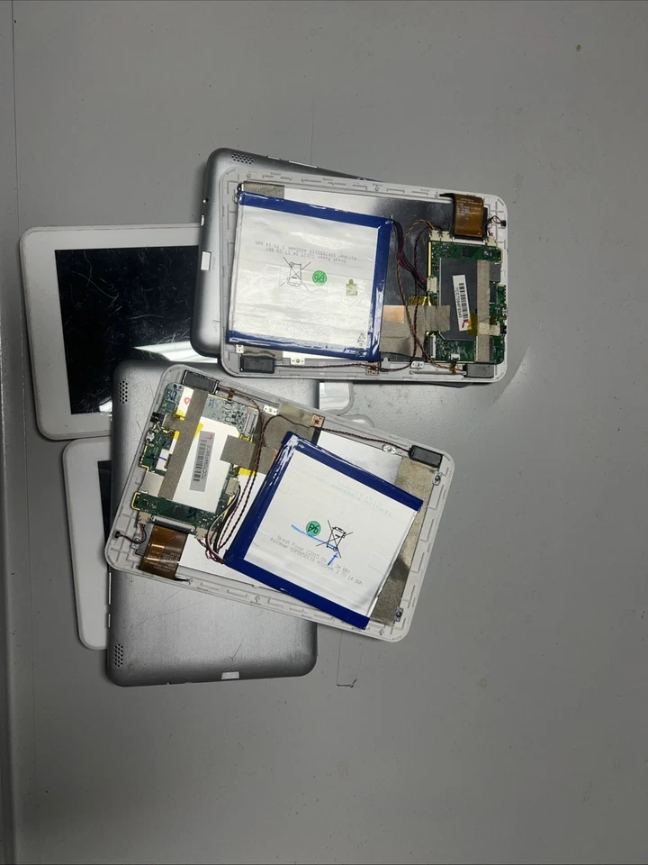 LOT OF 6 Bundle 7” Insignia Tablet SOLD AS IS - Image 2 of 3