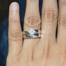 Bague de fiançailles en diamant simulé taille ronde 1 ct avec finition en...