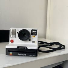 Polaroid One Step 2 I-Type Instant Camera White/Black 600 Film