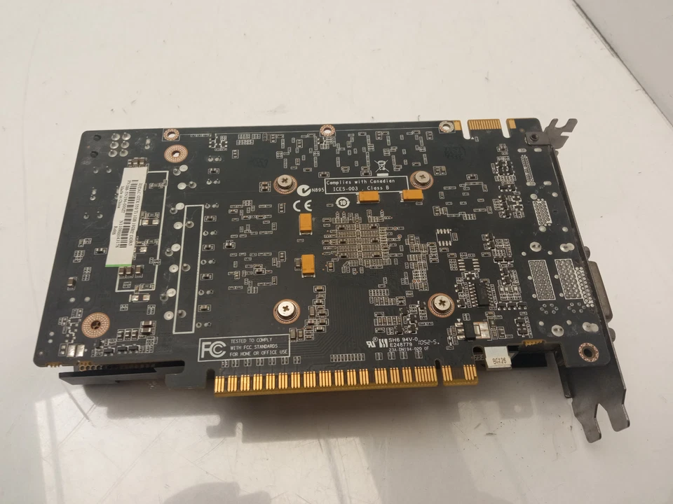 Zotac GTX 550 Ti 1GB DDR5 PCIe Video Graphics Card ZT-50401 - Image 4 of 4