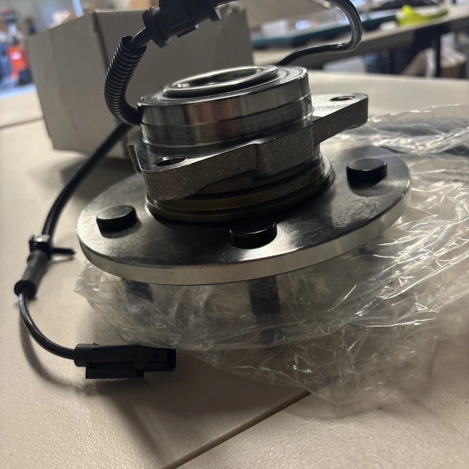 Buje de cojinete de rueda delantera MOOG 515151 para Dodge Ram 1500 2012-2018 con ABS Foto 3 de 4