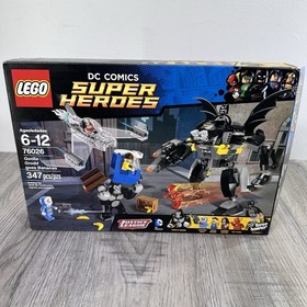 Lego 76026 DC Superheroes Gorilla Grodd Goes Bananas 100% All Minifig Box Manual