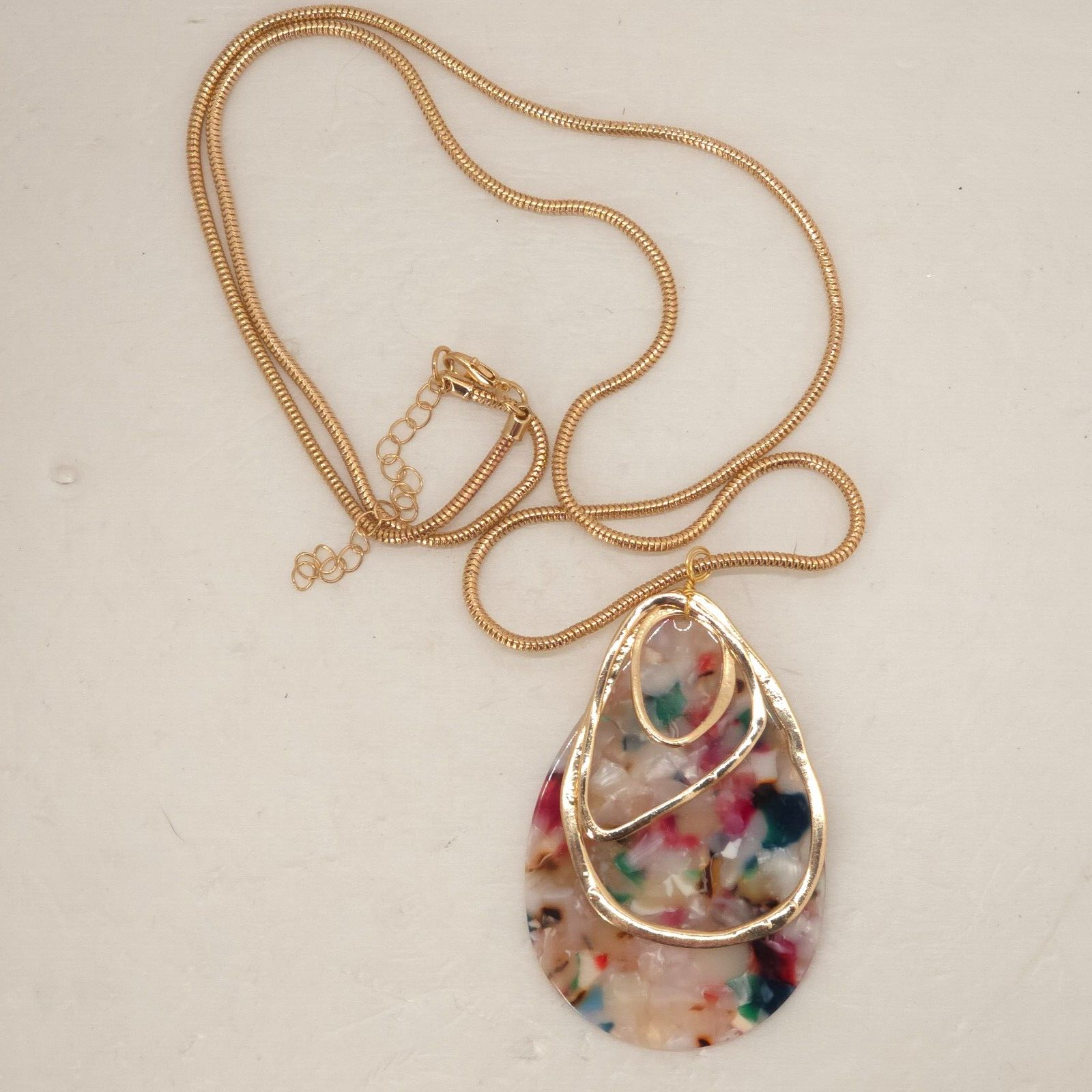 Moloch resin teardrop necklace gold tone 30