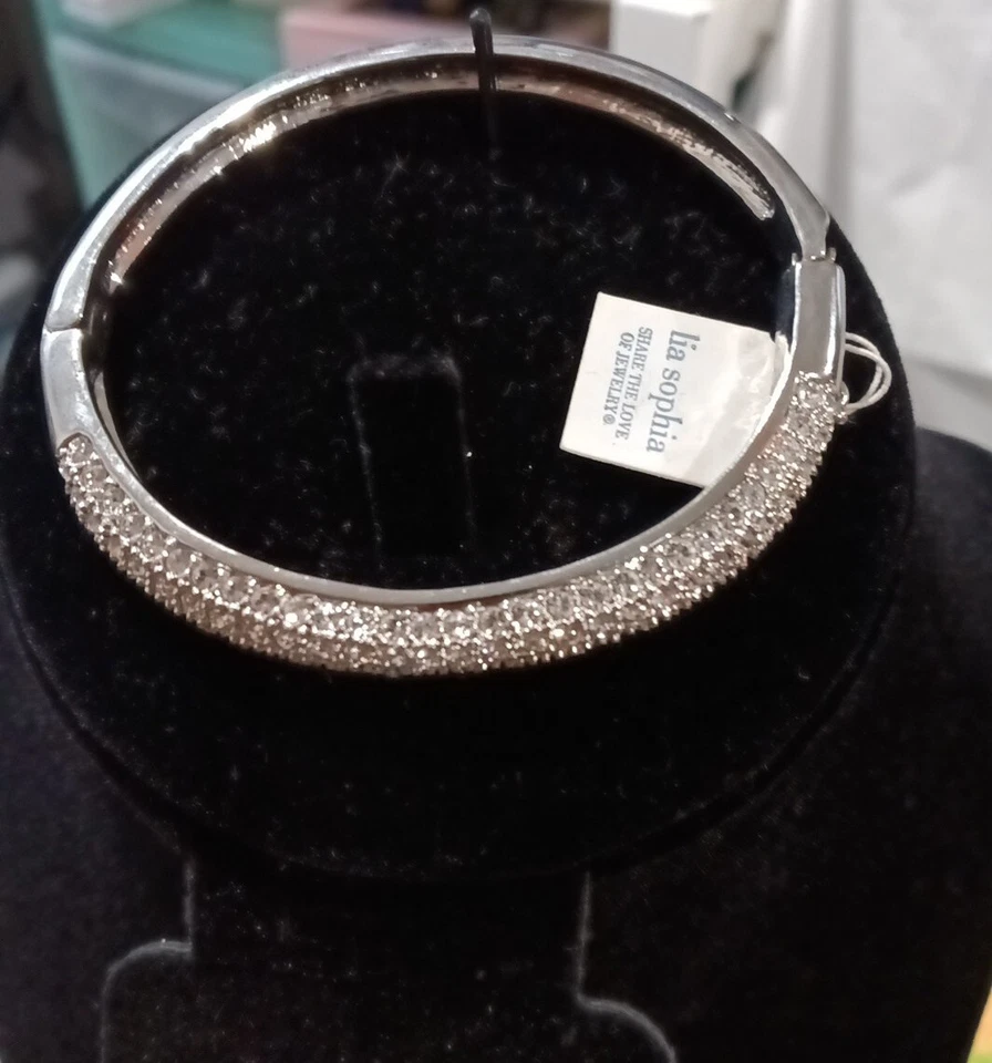 Brazalete Brazalete Lia Sophia "Glitterati" 3 Filas Cristal Corte Tono Plata Bisagras Foto 2 de 4