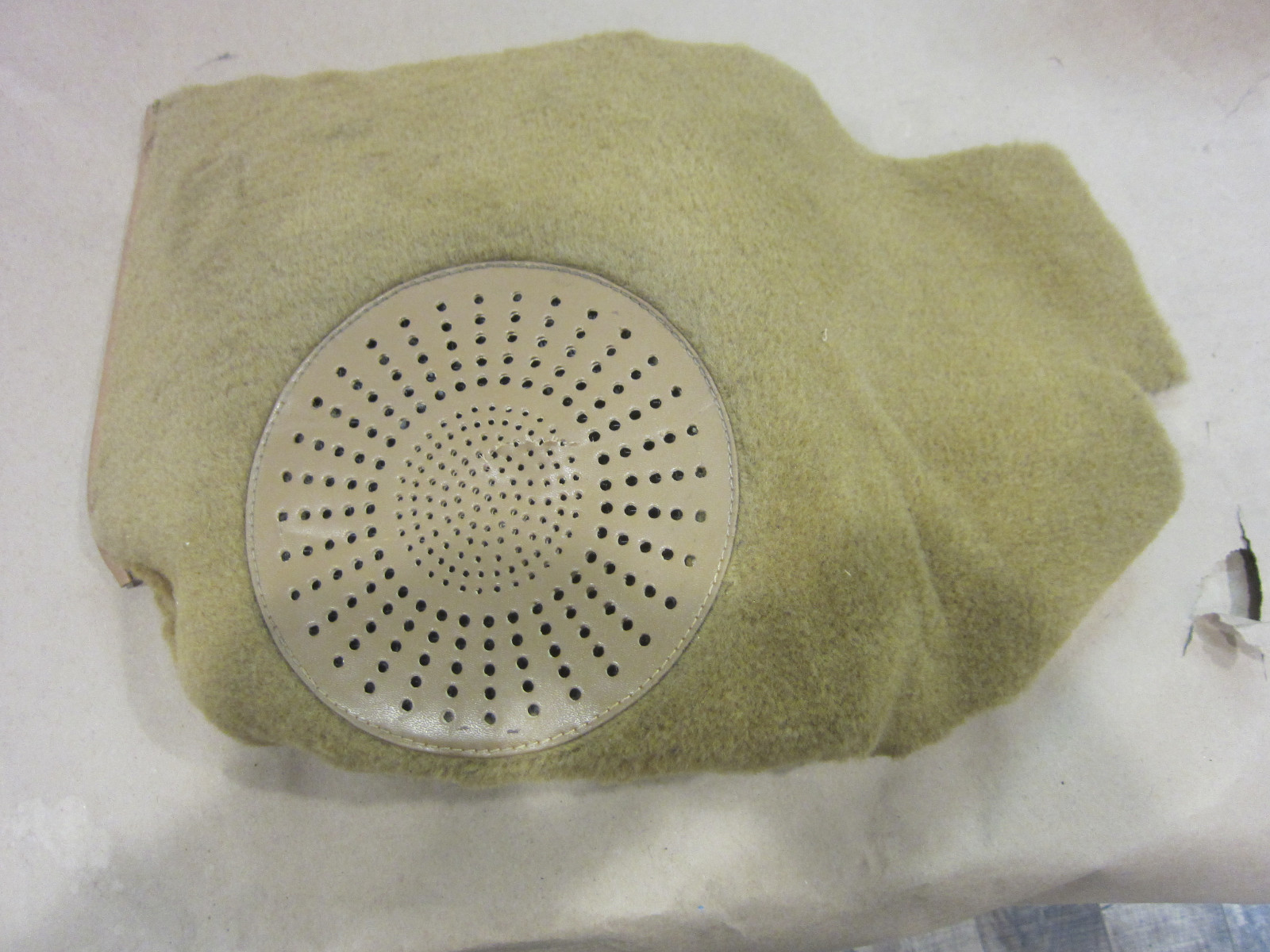 Ferrari Testarossa - RH Front Side Speaker Cover Carpet - Beige - P/N 61550600