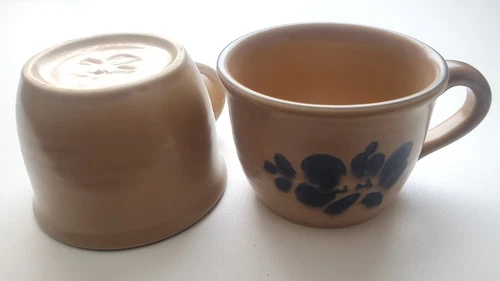 2- PFALTZGRAFF usa #100 FOLK ART MUG COFFEE TEA CUP Blue Flower Vintage Pair Set
