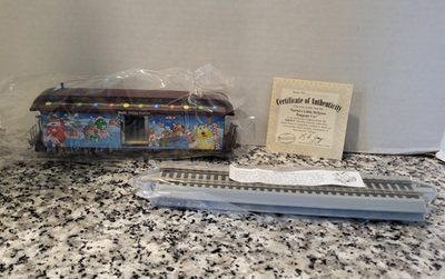 #ad Santa#x27;s Little Helpers Baggage Car HAWTHORNE VILLAGE Mamp;M Train w Track NEW $39.99