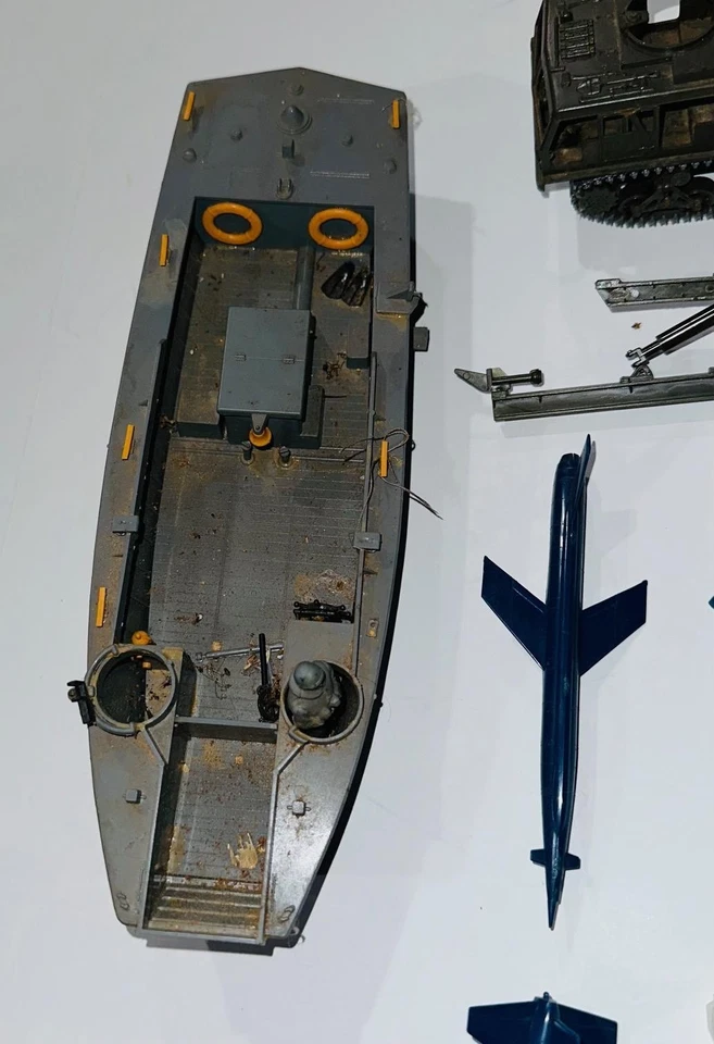 复古 Revell 型号 155 毫米枪和拖拉机长 Tom 1956 零件青蛙男式士兵 + — 第 2/4 张图片