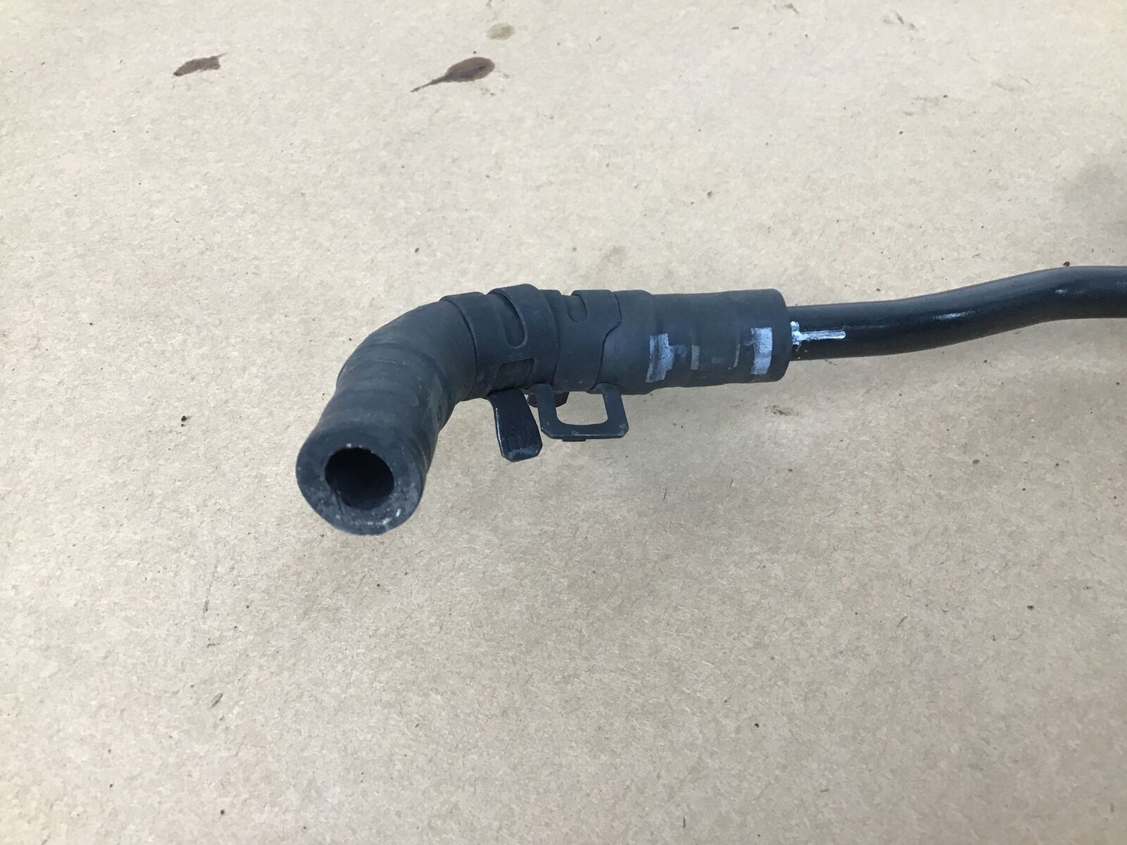 Aston Martin DB9 GT 2016 Radiator Water Line Pipe Hose Tube 13-16 ;:Y