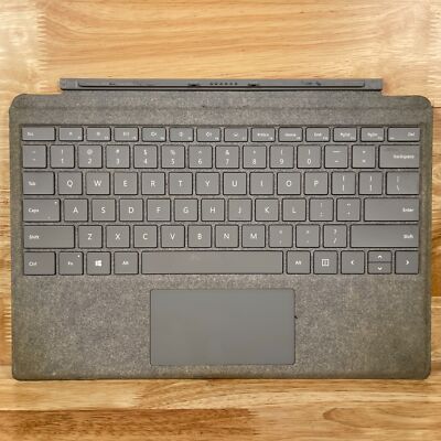 Microsoft Model 1725 Surface Pro用 60品 Microsoft Surface Pro 3, 4, 5, 6 Type Cover Backlit Keyboard