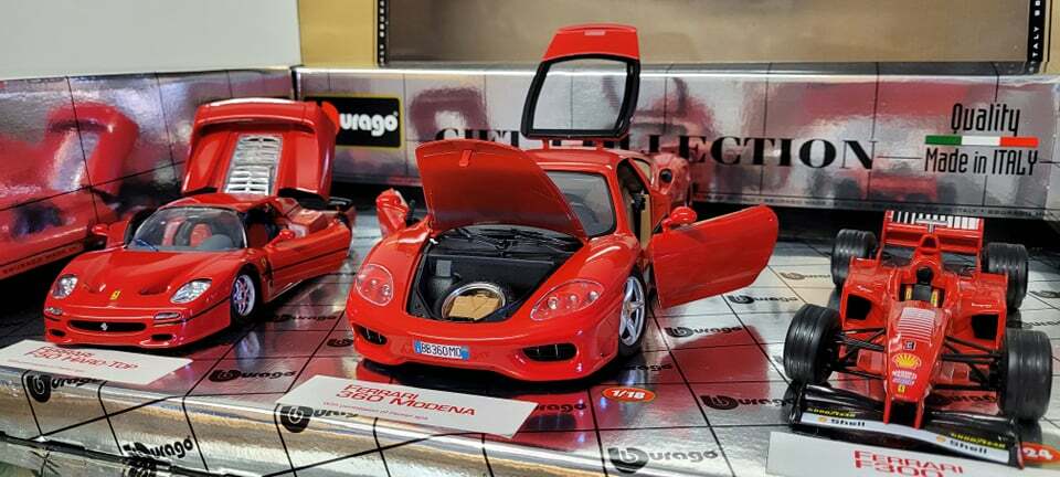 burago FERRARI 3台セット 新品未開封】Bburago フェラーリ 1/64 ミニカー 3台セット 京商