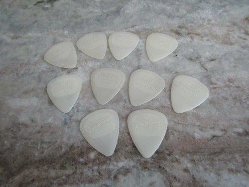 10 DUNLOP NYLON GUITAR PICKS - 351 TYPE - GLOW IN THE DARK - MED / HEAVY 1.07 mm