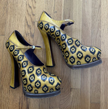 Prada 2012 Yellow Black Geometric Leather Pla...