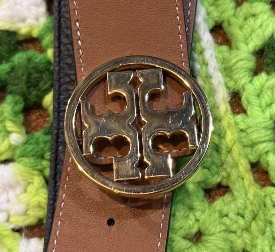 Tory Burch REVERSIBLE BELT Medium Leather Round Logo Buckle Gold Tone Designer - Image 2 of 4