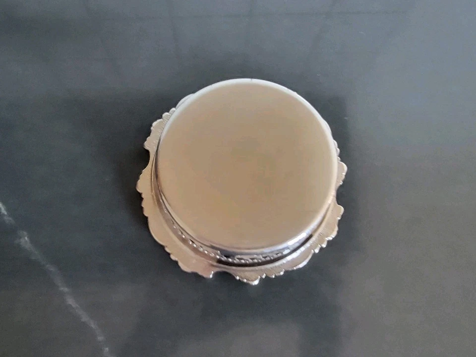 De Colección Lunt Plato de Plata Botella de Vino Posavasos Elocuencia Floral Pergamino con Corcho 5.5" Foto 4 de 4