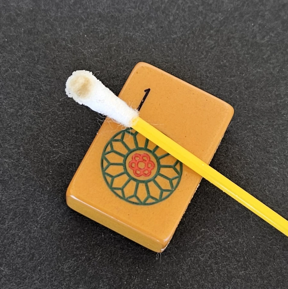 Vintage 1930s Catalin Butterscotch Bakelite Mahjong Set - Image 4 of 4