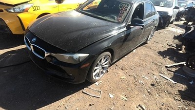 Used Right Headlight Assembly fits: 2014 Bmw 320I Sdn w/o xenon Right Grade A
