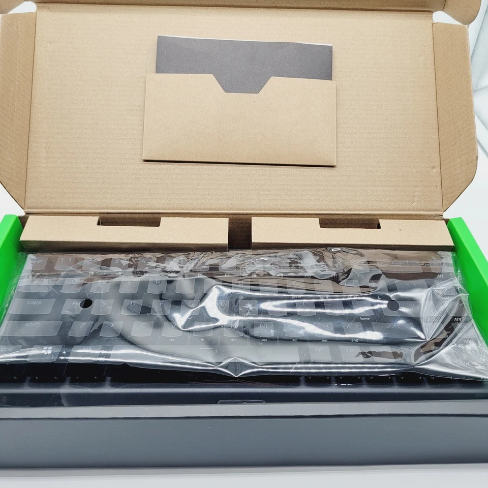 Razer BlackWidow V3 Mini HyperSpeed – 65% Wireless RGB Keyboard, Yellow Switches - Image 3 of 4