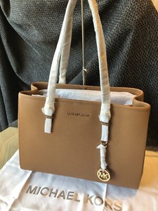 jet set travel large saffiano leather tote