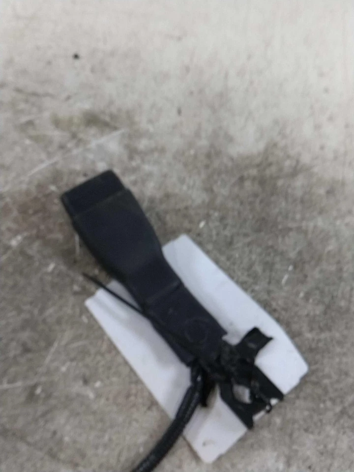 2018 Lexus RX350 Used Silver Seat Belt OEM 732200E130C3 85k Miles - Image 3 of 4