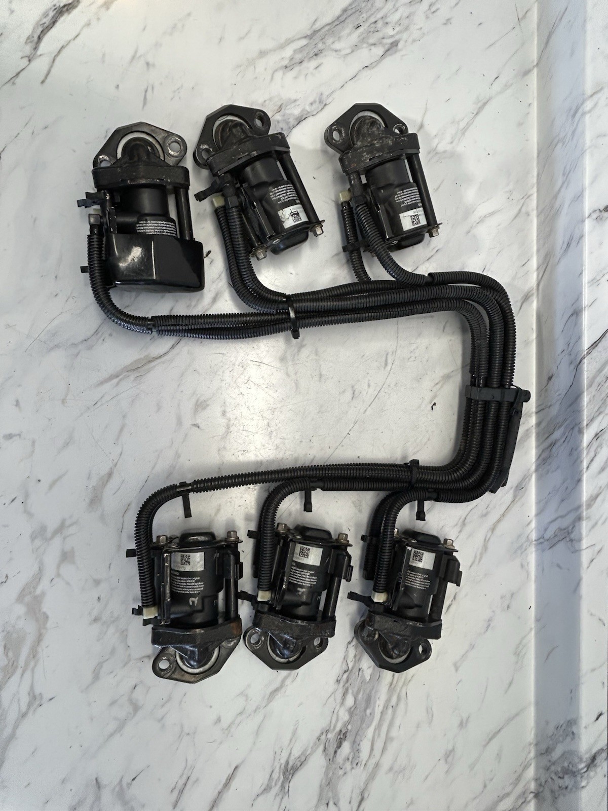 Johnson Evinrude 200-225-250 HP Injector Fuel Fitch 5004285 SET OF 6