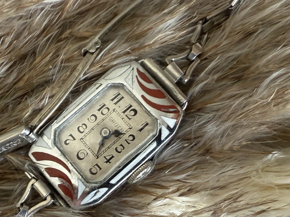 Reloj verde esmaltado rojo/blanco Art Deco de 1930 para dama ~ correa vinculada decorativa a juego Foto 2 de 4