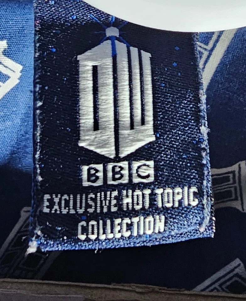 Doctor Who Men's Small TARDIS Button-Up Shirt – Allover Police Box Print - Image 4 of 4