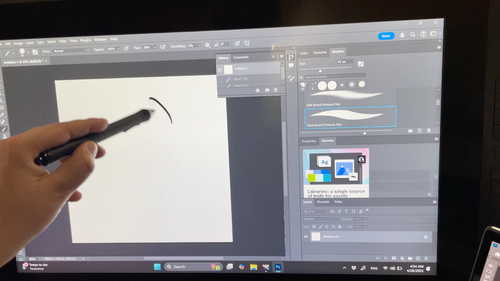 ๐ Wacom Cintiq 22HD Creative Pen Display โ Great Used Functional Condition ๐ - Video 1 van 1