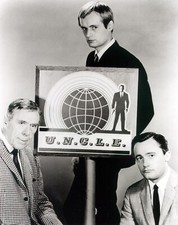 David McCallum Robert Vaughn Man From Uncle 8x10 Picture Celebrity Print David McCallum Robert Vaughn Man From Uncle 8x10 Picture Celebrity Print