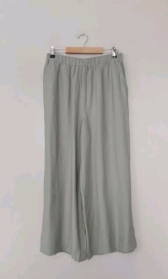 Marla Wynne Layers Sedona Crop Hose Medium Salbei Grün Anziehbasics Freizeit.