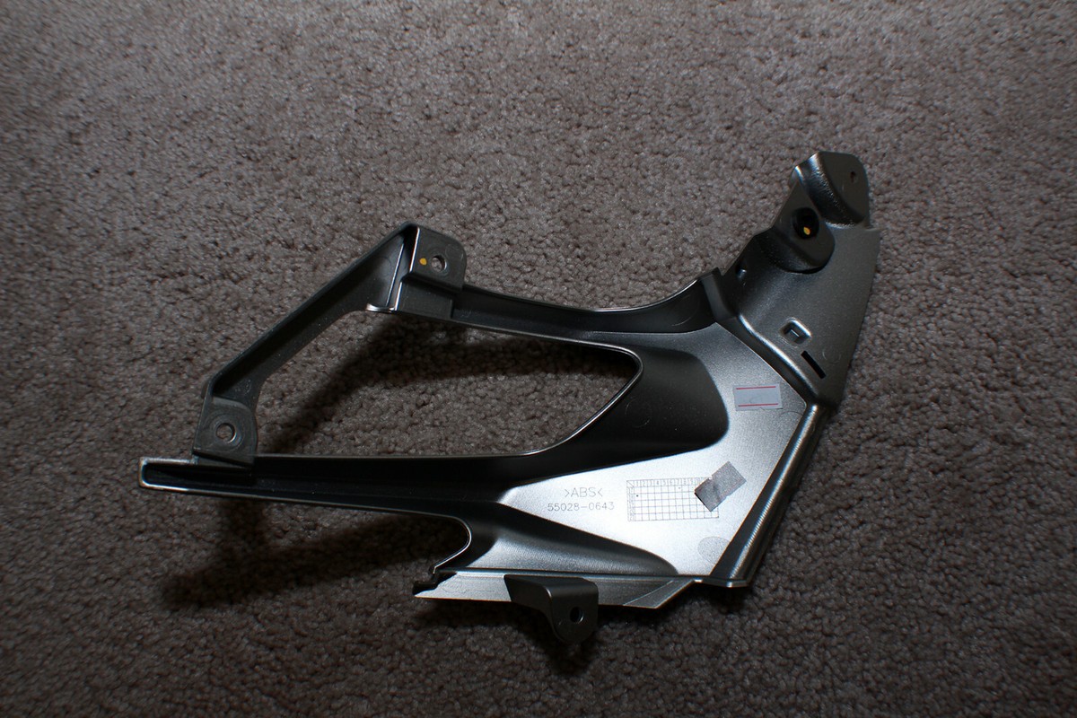 Kawasaki Ninja 400 ABS COWLING,FIN,LH,M.S.SILVER P/N 55028