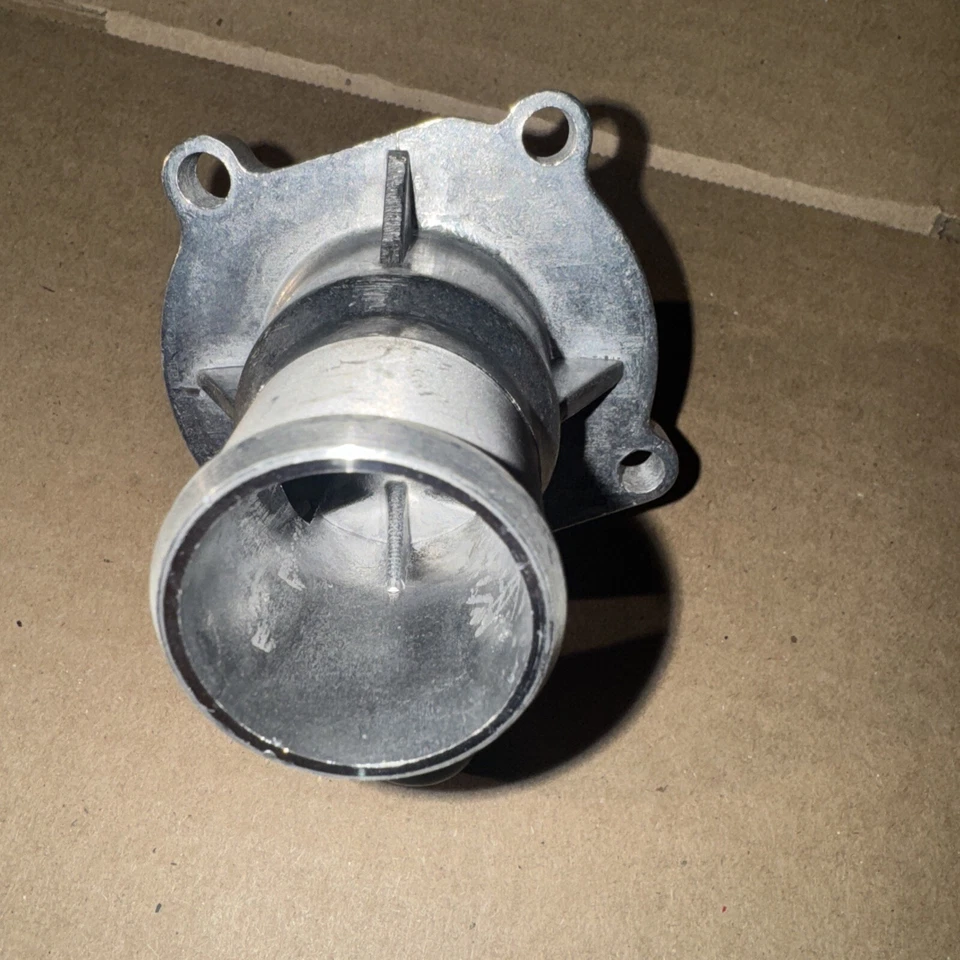 Комплект термостата охлаждающей жидкости для Chevrolet Sonic 2016-2018 годов выпуска AC Delco 92689CZ 2013 2017 - Изображение 3 из 4