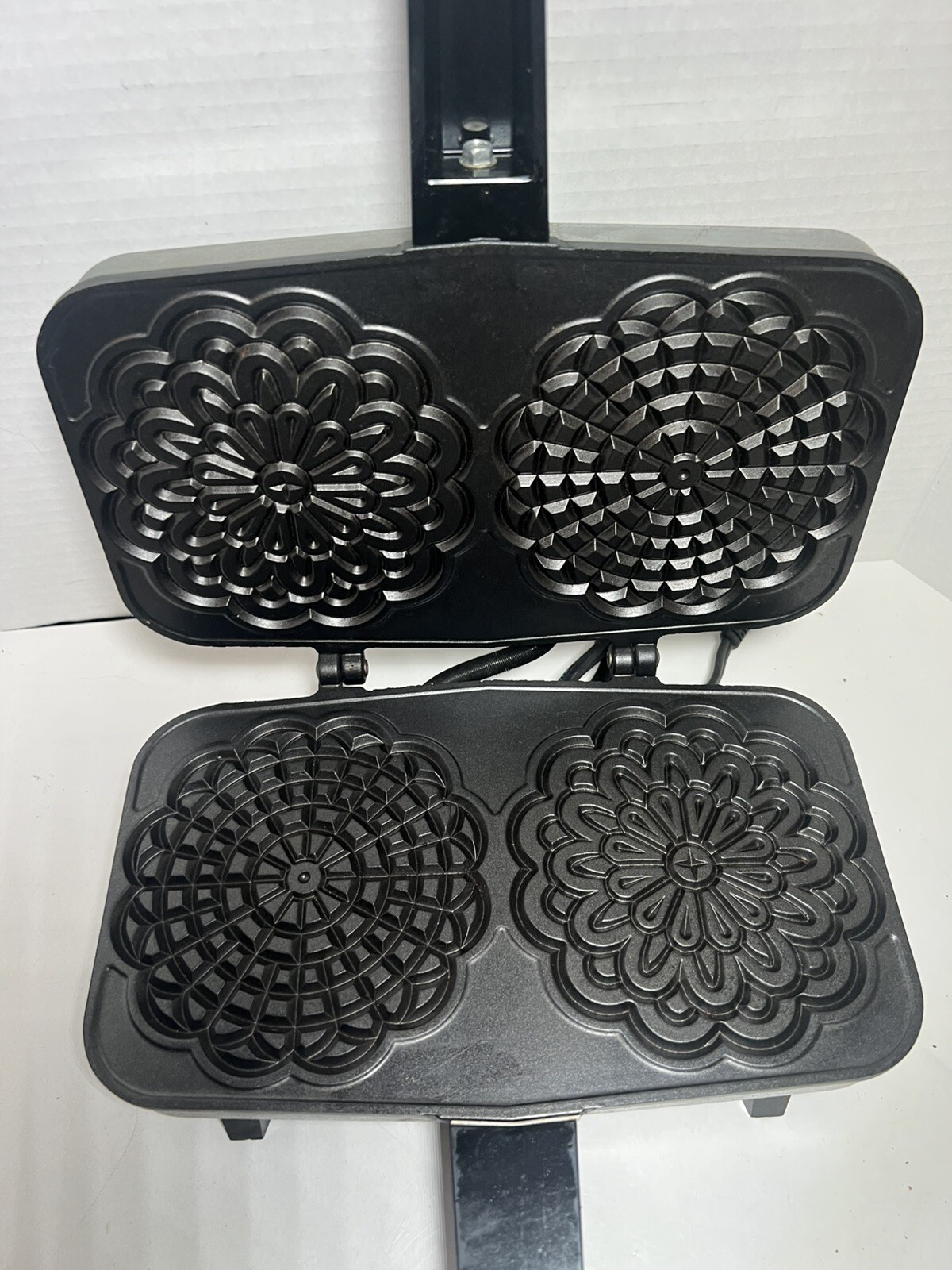 Vtg Vitantonio Pizzelle Chef 300 Italian Cookie Maker Baker USA Tested/Works