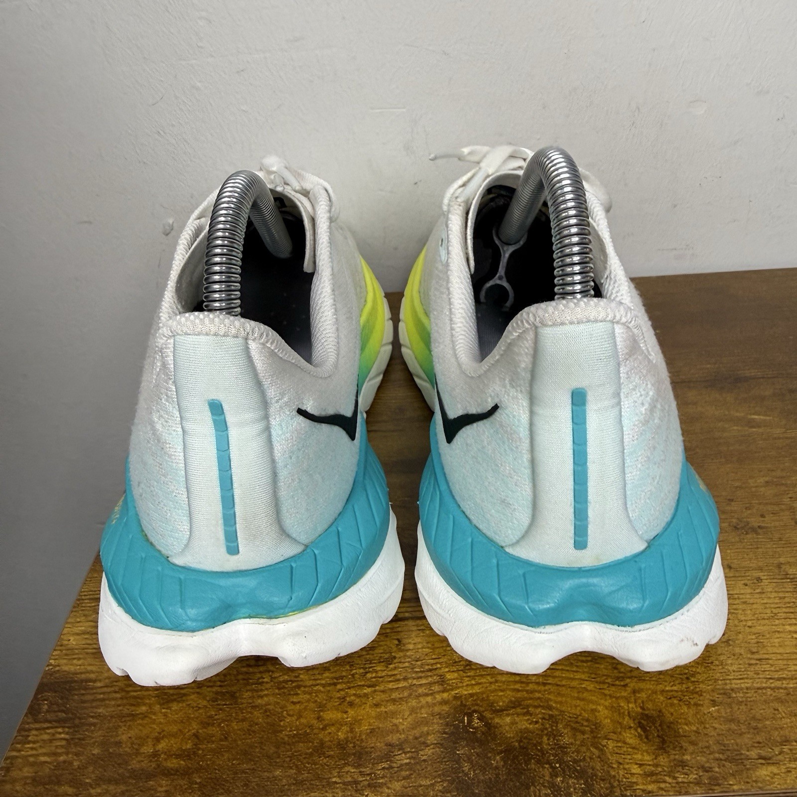 Hoka One One Mach 5 Running Shoes Women’s Size 7 B White thumbnail 4