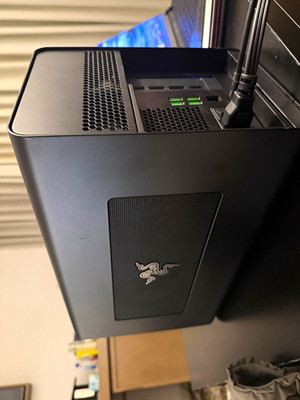 Razer Core X Chroma egpu（no gpu inside）with thunderbolt 4 cable