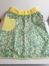 Vintage Half Apron 1970s Retro. Yellow Floral Print. 100% Cotton. VGC.