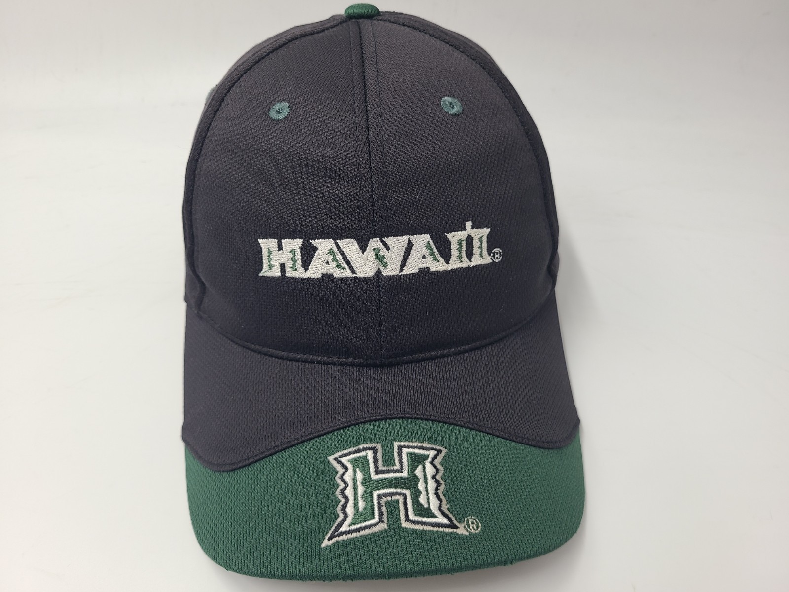 University of Hawaii Rainbow Warriors Adjustable Hat Cap Polyester NCAA Black