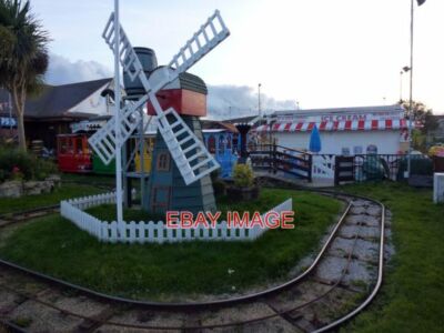 FOTO ZUGFAHRT IM SANTA FE FUN PARK SWANAGE IN DER NÄHE DER MEERPROMENADE.