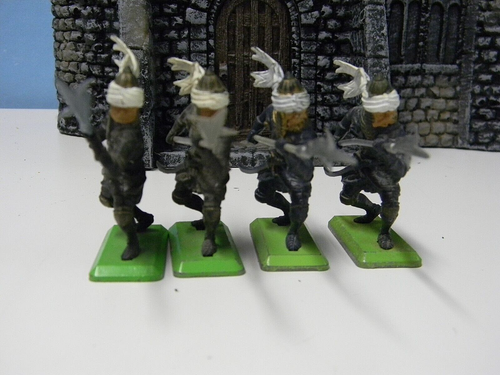 4 1/32nd Britains Deetail Saracens all same pose an color (April. Listing) - Picture 9 of 9