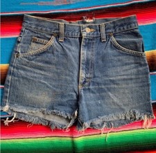 Vintage Lee Jeans cutoff denim jean shorts 28