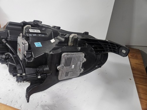 Bentley Flying Spur Right 2014-2019 headlight OEM 4W1941016H Excellent Condition - Picture 10 of 13