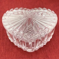 VTG Glass Heart Shaped Covered Dish Trinket Box Vanity Crystal Rings Earrings 
