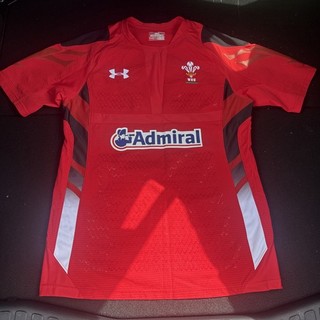 Under Armour Wales Rugby Union Home Shirt 2013 15 Size XL New without tags