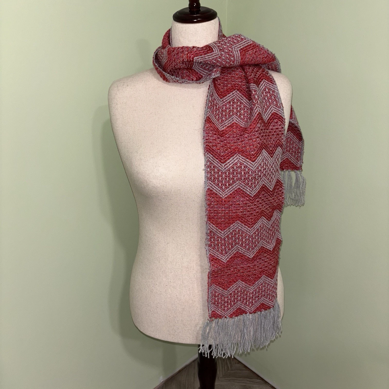 Figueroa Alpaca Wool Knit Scarf Fringe Red & Silver Zig Zag Made In Peru