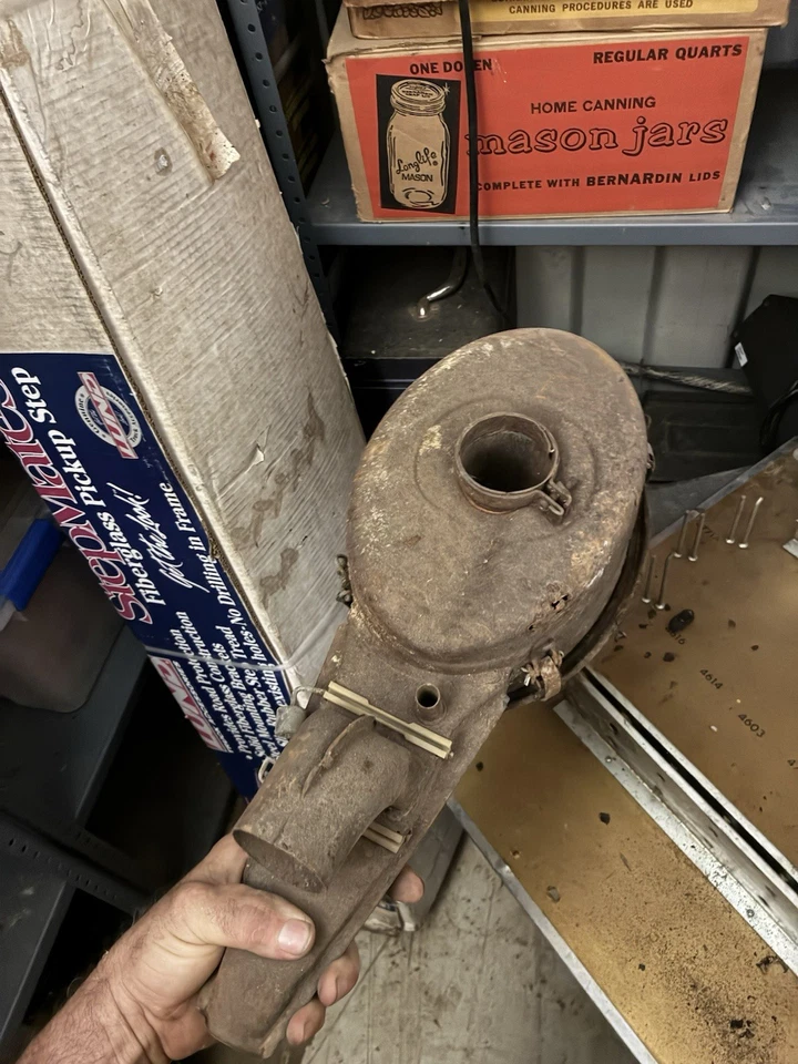 Vintage VW Bug Beetle  Oil Bath Air Cleaner Assembly Volkswagen 1970's - Image 4 of 4