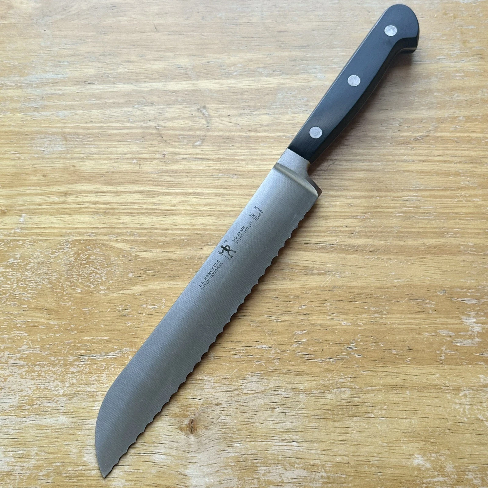 J.A. HENCKELS 7” Blade Stainless Serrated Fully Forged Bread Knife - RAZOR SHARP