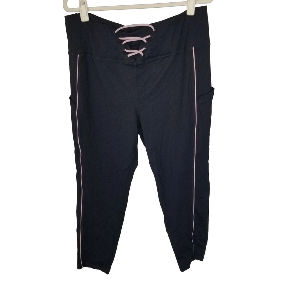 Leggings Torrid Active feminina 2X preta/rosa com cadarço atlética elástica cropped - Imagem 2 de 4