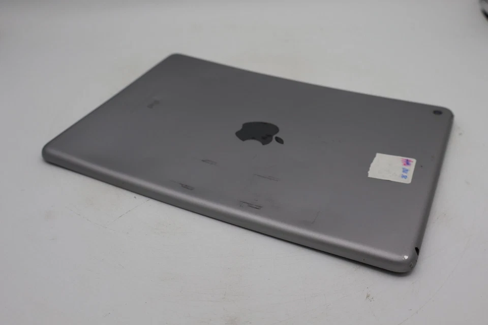 Apple iPad 5 2017 32GB Space Gray 9,7 Zoll Wi-Fi Stark Gebraucht #5333 - Bild 4 von 4